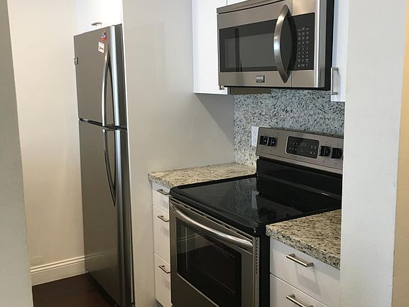 5th image of 8160 Geneva Ct APT 408