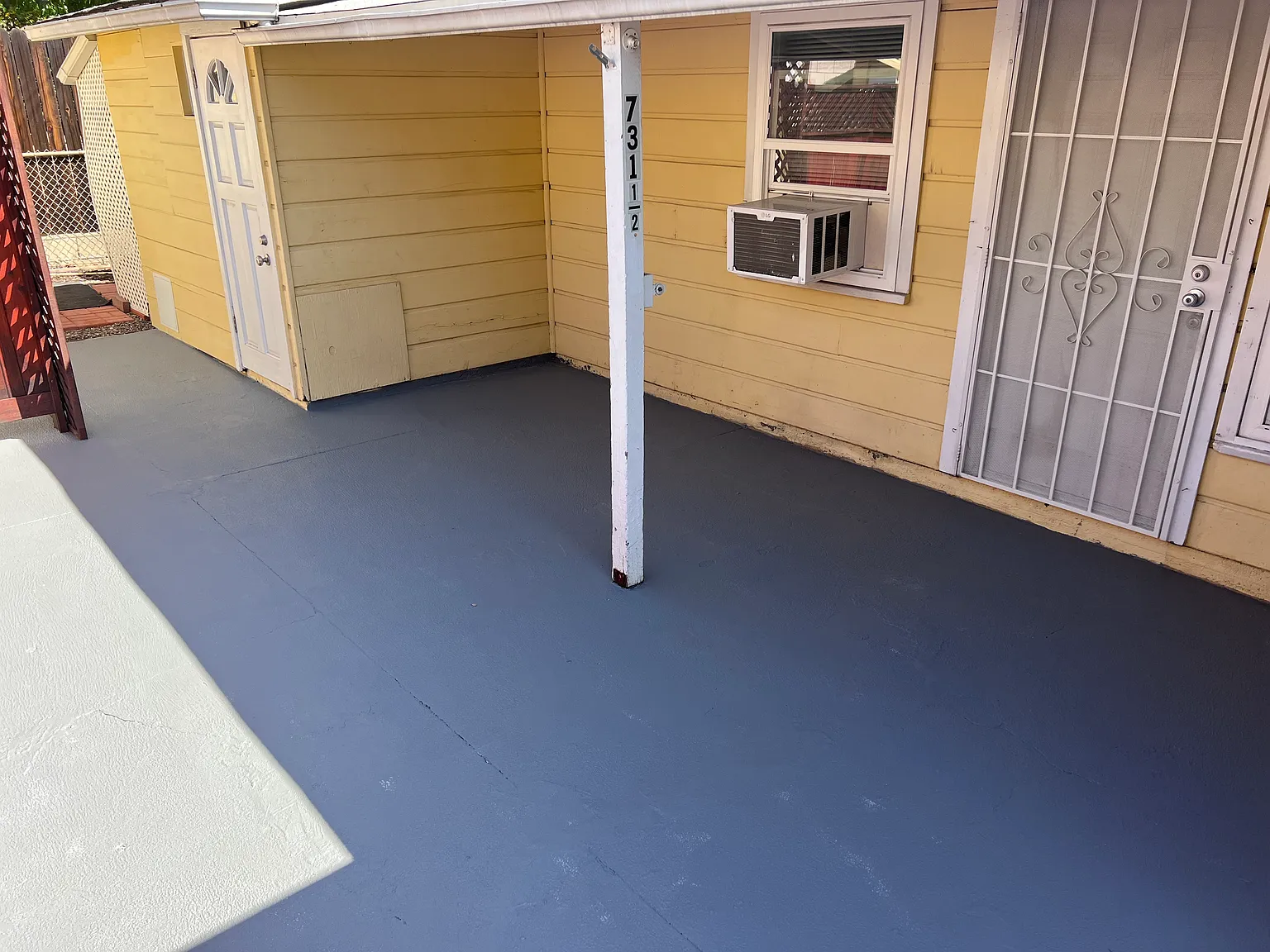 3 bed, 950 sqft, $2,650 — Photo 2