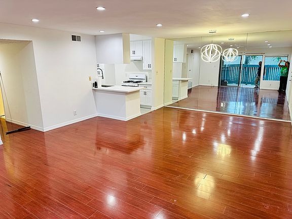 2nd image of 5700 Etiwanda Ave Unit 144