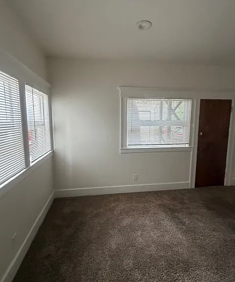 2337 Waverly St — Photo 29