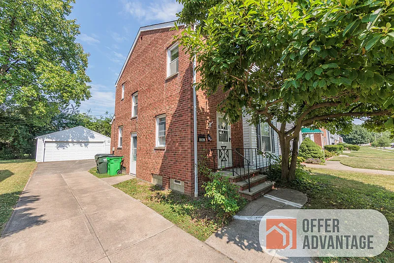 3 bed, 1.0 bath, 1237 sqft, $1,550 — Photo 2