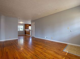 4422 N 53rd St, Omaha, NE 68104