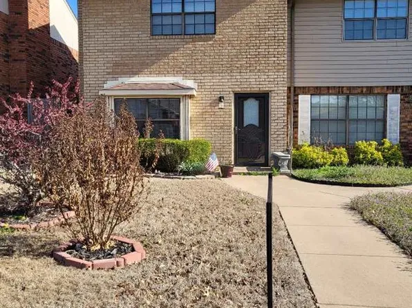 3704-3704D Bellflower Ave, Ponca City, OK 74604