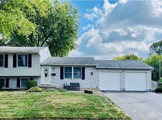 818 Barkins Ave, Englewood, OH