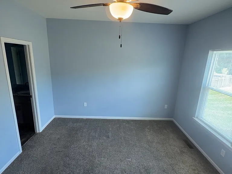 112 S McGee St — Photo 14