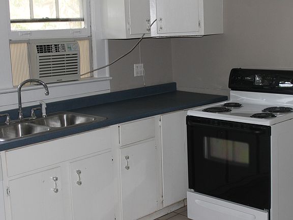 4th image of 1820 Monroe Dr NE APT 1