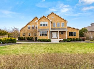 10 Spring Ln, Southampton, NY 11968