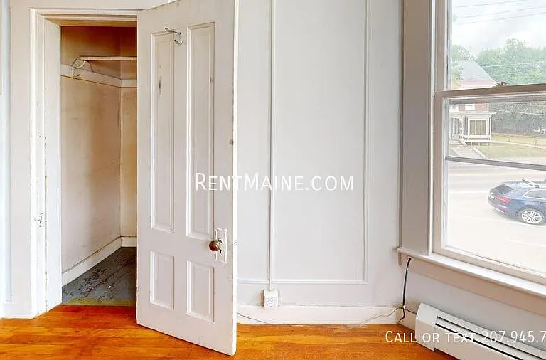 200 Center St #3 — Photo 5