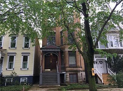 1st image of 1141 W Wolfram St #G