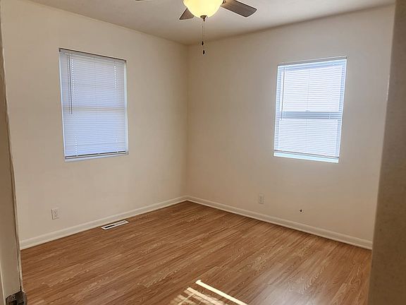 4th image of 3626 S 120th St