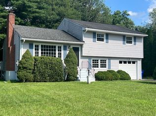 18 Laurel Dr, West Hartford, CT 06110