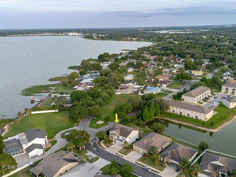 1389 Heritage Landings Dr — Photo 3