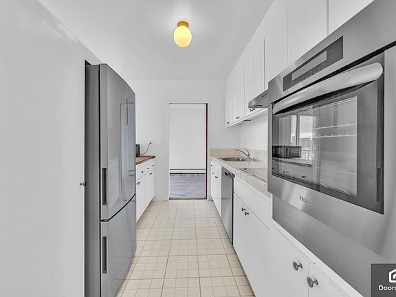 4th image of 1200 Gough St Unit 10C