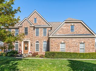 8856 Pin Oak Dr, Zionsville, IN 46077