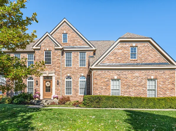 8856 Pin Oak Dr, Zionsville, IN 46077