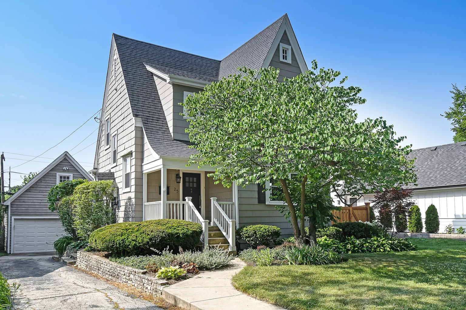 25 Chestnut Ave photo 1