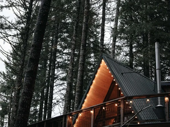 109 Cottonwood Road, Packwood, WA 98361