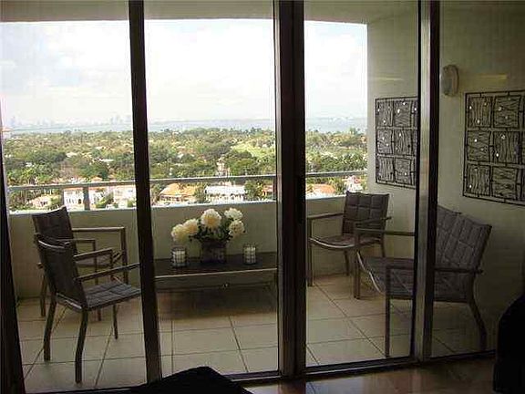 3rd image of 5161 Collins Ave APT 1618