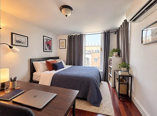 Bedroom, photo 4
