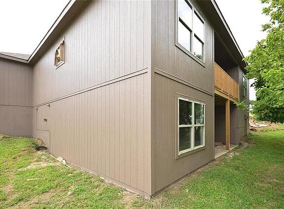 3rd image of 308 Fairview Cir