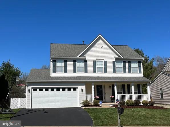 9221 Cynthia St, Manassas Park, VA 20111