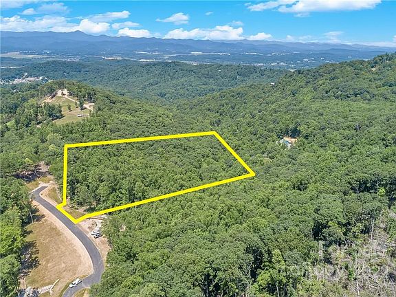 2nd image of 73 Mountain Laurel Ln