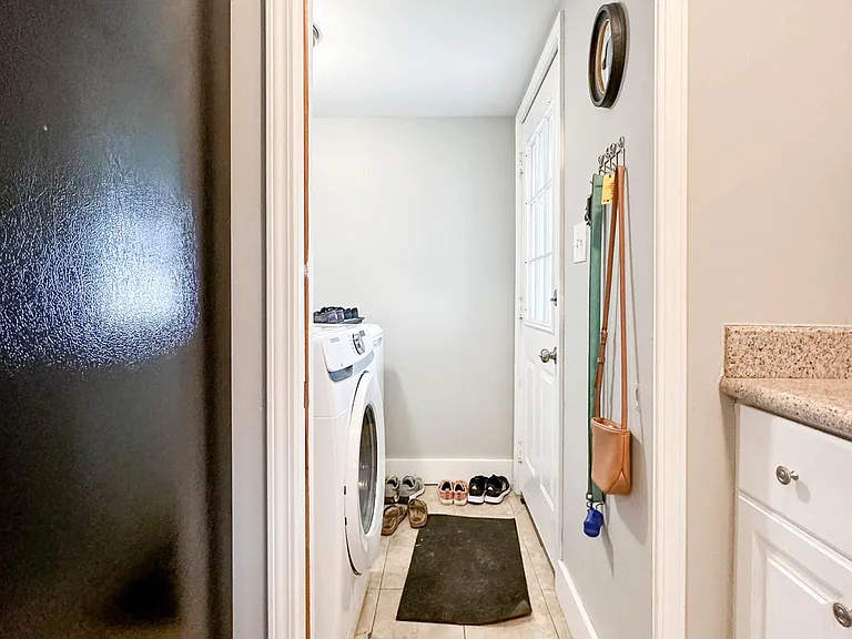 662 Southwood Ave — Photo 23