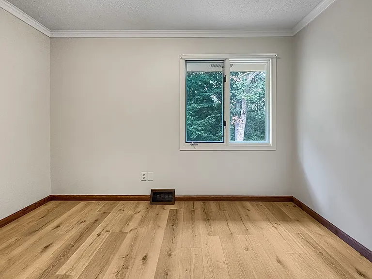 5674 Arthur St NE — Photo 31