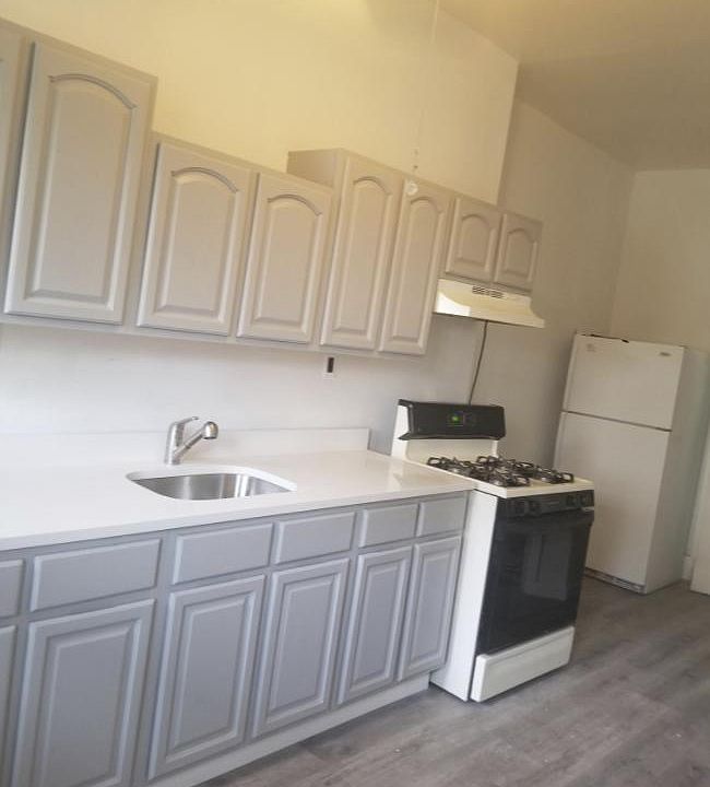 1st image of 305 S 6th Ave Unit 1