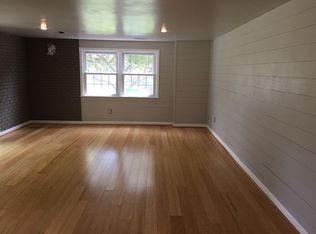 1512 Columbia Ave, Cinnaminson, NJ 08077