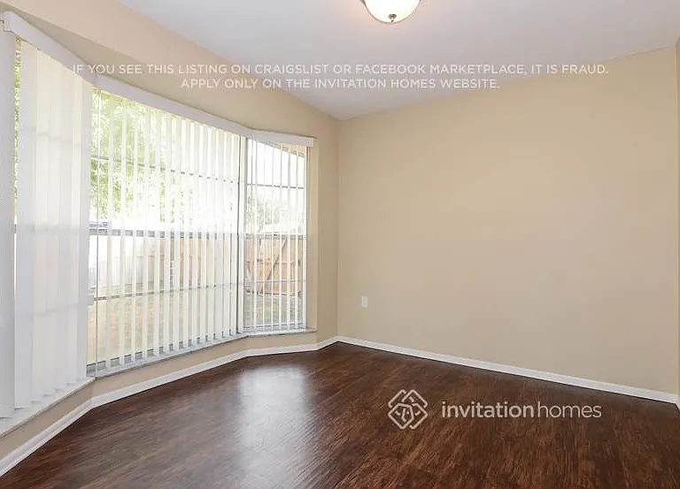 2111 Almeria Way S — Photo 4