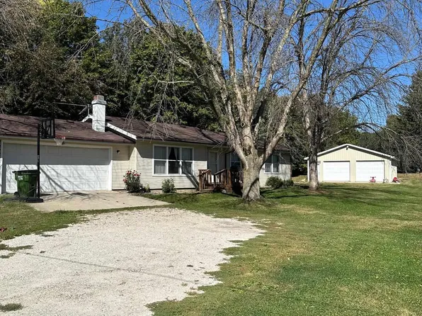 23585 Garfield St, Fort Dodge, IA 50501