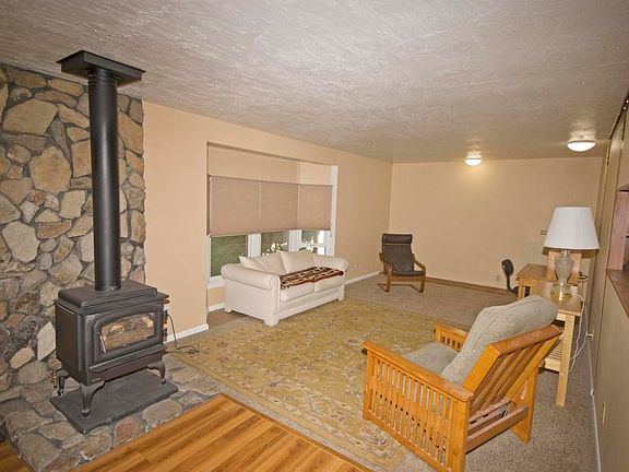 4th image of 1188 Winners Circle Ln