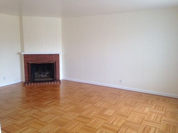 4th image of 2366 41st Ave
