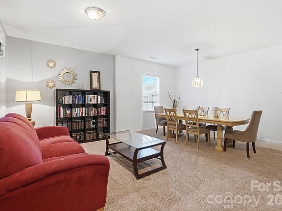 3rd image of 112 Meadow Stream Dr