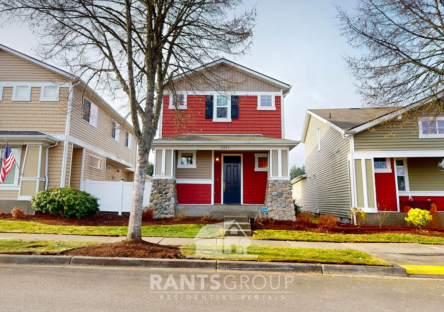 Beautifully renovated 3/2.5 home in the Edgewater Park neighborhood of Lacey! — Photo 1