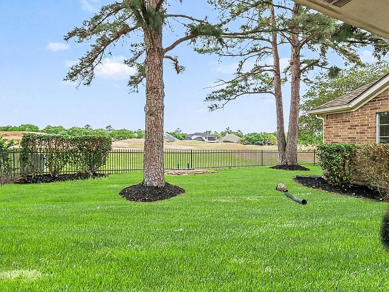 16434 Redcrest Dr — Photo 29