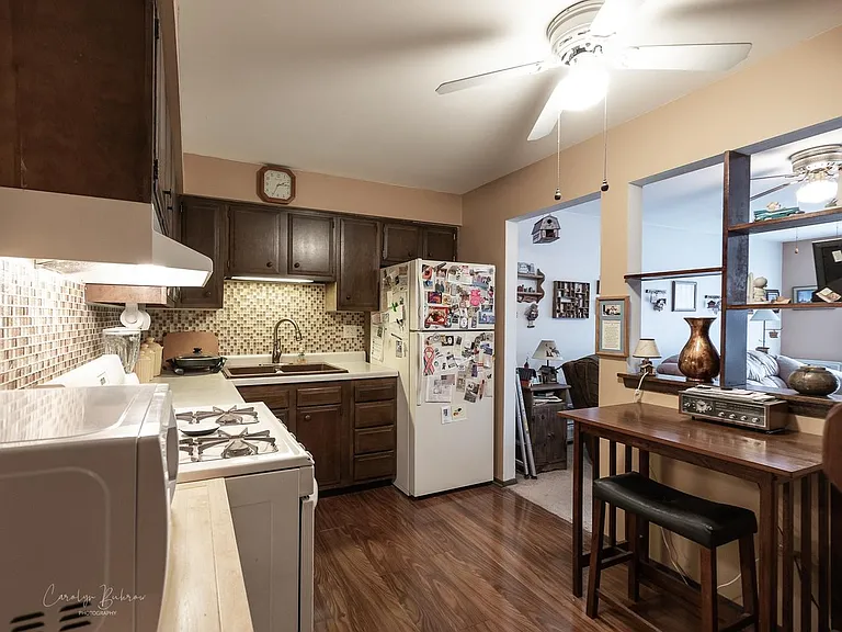 765 Terrace Ct — Photo 2