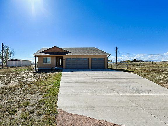 2nd image of 1140 E Dove Creek Dr