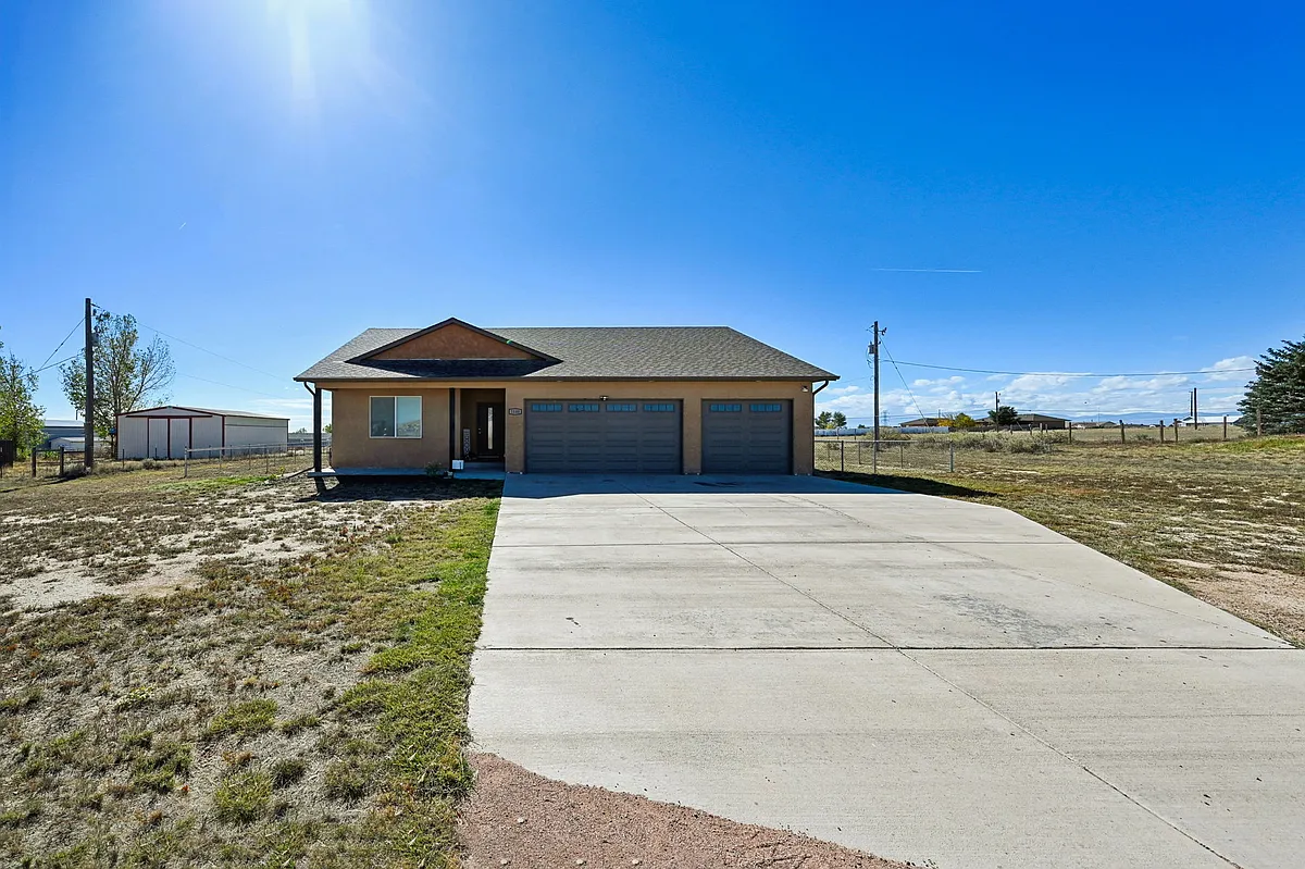Building Photo - 1140 E Dove Creek Dr