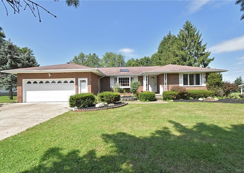 1st image of 130 Carol Ln