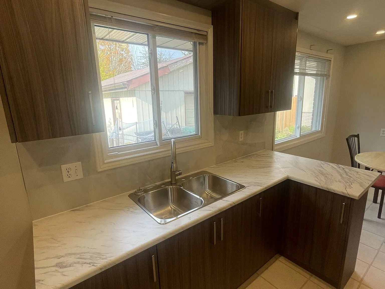 3 bed, 1100 sqft, $2,400 — Photo 4