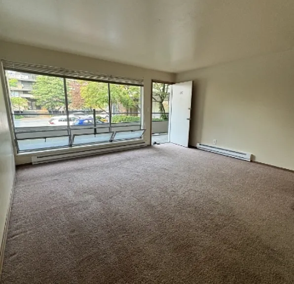 4119 11th Ave NE #1007 — Photo 3