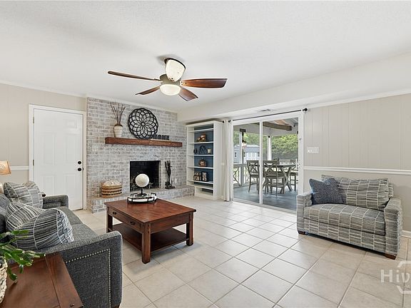 4th image of 105 Montford Court