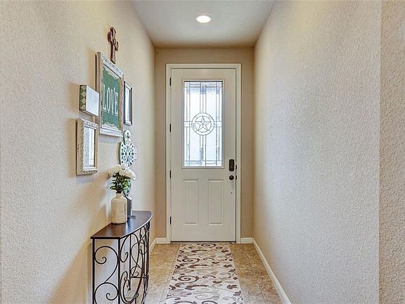 4th image of 8132 Rosano St