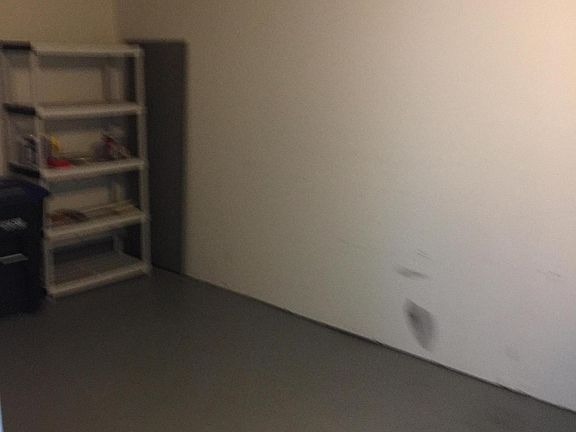 5th image of 106 Tennis Ct