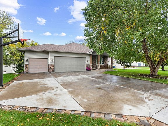3rd image of 28329 Lakeside Ln