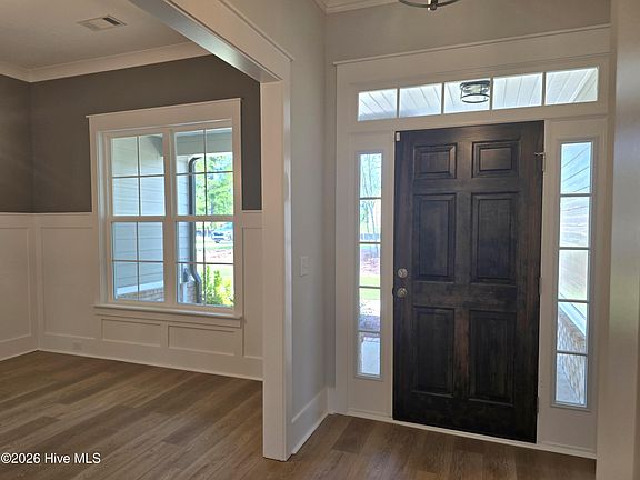 4th image of 1755 Bellingham Drive