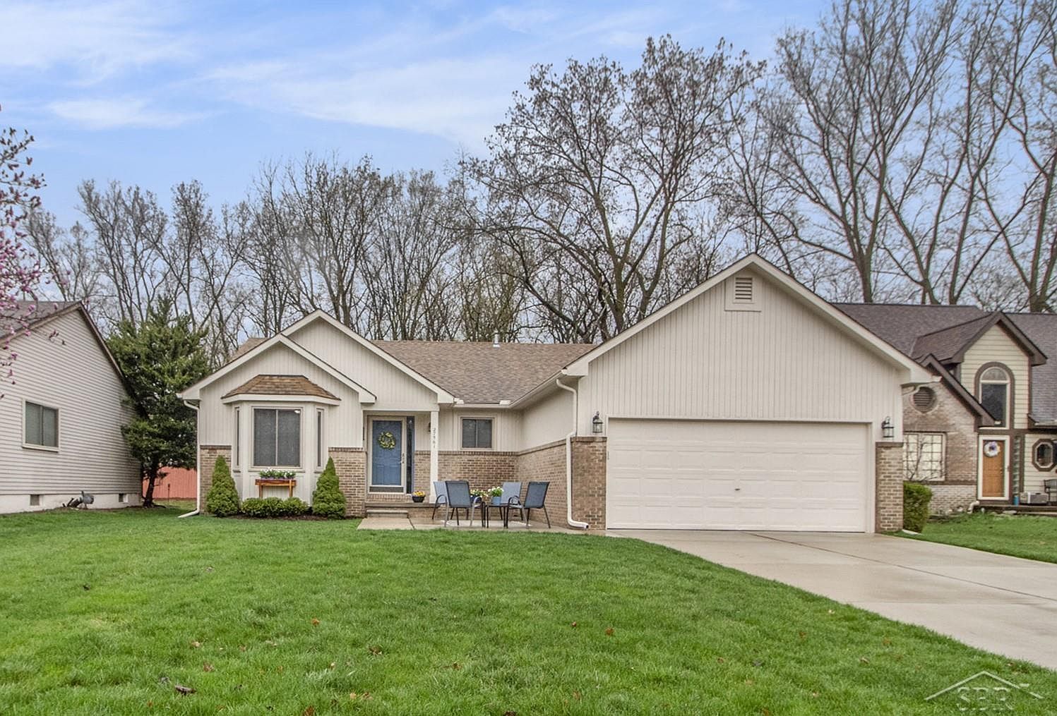 27561 Dover Ave, Livonia, MI 48150 | Zillow