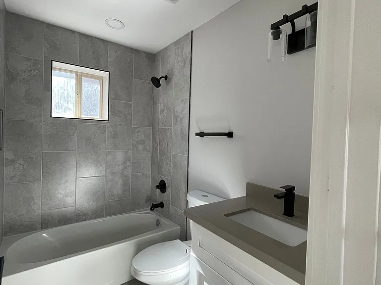 Charming 1 bed 1 bath in great location! — Photo 30